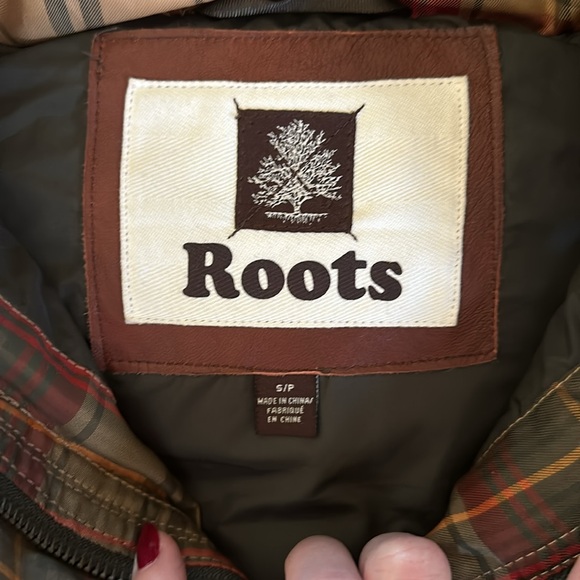 Roots Vest - Picture 2 of 2